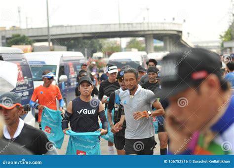 Bangkok's Buzzing Streets Witness the Triumph of 'Toon' Bodyslam: A Marathon for Charity and National Unity