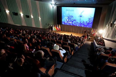 El Festival Internacional de Cine de Bali: Un trampolín para la industria cinematográfica indonesa y un faro de colaboración cultural